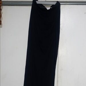 Elegant Black skirt with slit